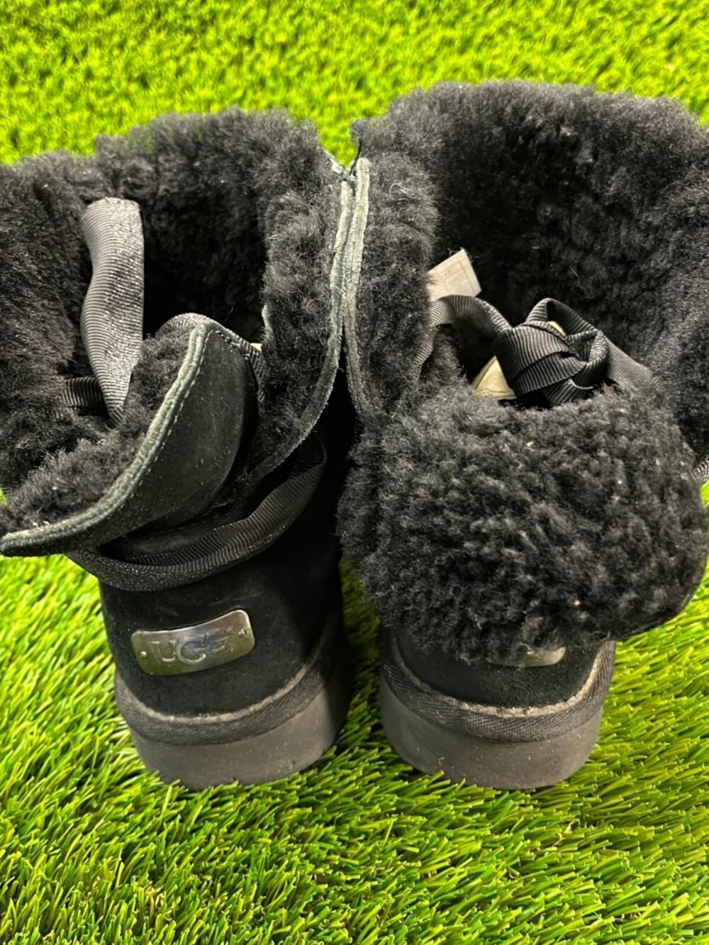 Ugg Mini Bailey Bow Womens Size 8 Black Clasic Outdoor Winter Fur Suede Boots - Picture 7 of 9